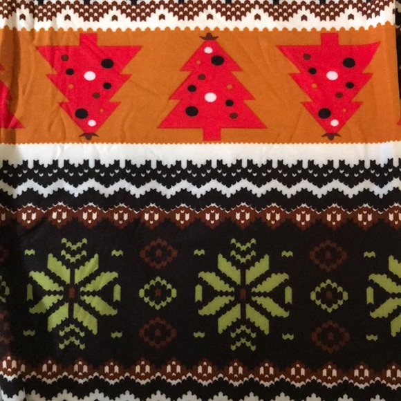 *HOLIDAY SALE* Leggings - Xmas Tree Ultra Soft - Picture 5 of 5